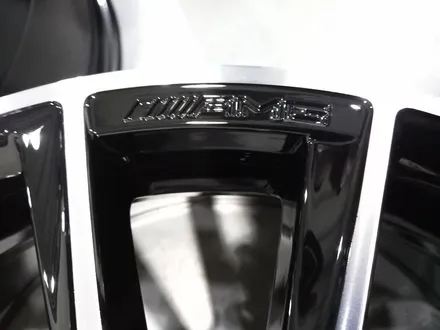 대전 휠복원 휠로세움 벤츠 S클래스 마차 AMG 20인치 (블랙 다이아컷팅 휠도색) / 대전 중구 안영동