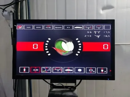 대전 휠복원 벤츠 W212 E클래스 인치업 (W213 18인치 중고휠 + 245/40/18 마제스티 TA91 타이어) / 대전 중구 안영동