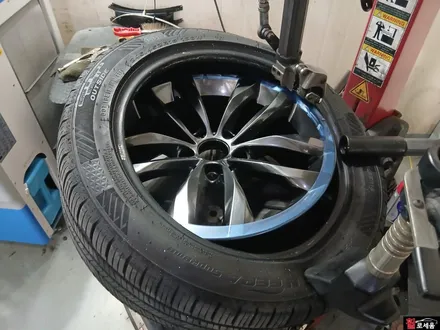 대전 BMW F10 5시리즈 에어로다이나믹 18인치 휠복원 (고스트크롬 변경) / 대전 중구 안영동