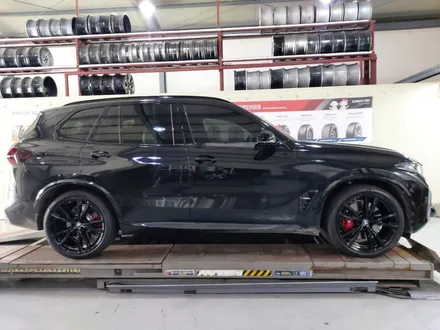 BMW G05 X5 747M 22인치 크롬죽이기 대전 유광블랙 휠도색 / 대전 중구 안영동