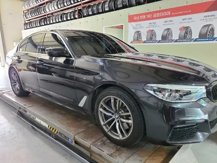 대전 휠복원 휠로세움 - 경북 칠곡 BMW 5시리즈 530I 662M 18인치 고스트크롬 휠도색 / 대전 중구 안영동