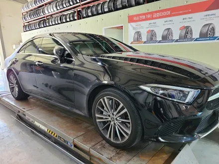 대전 휠복원 휠로세움 - 벤츠 W257 CLS 19인치 순정휠 유광블랙 휠도색 / 대전 중구 안영동
