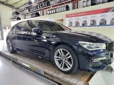 BMW (G11 G12) 7시리즈 647M 19인치 대전 휠복원 및 휠도색 + 우레탄 블루 캘리퍼도색 / 대전 중구 안영동