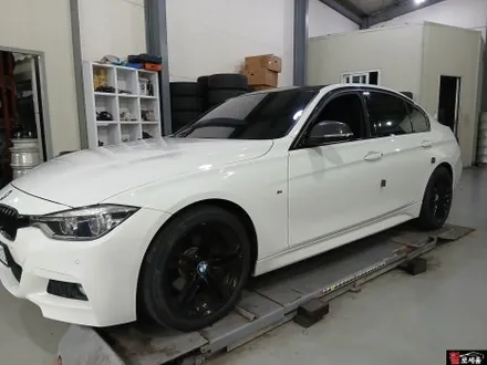 청주 BMW F30 3시리즈 18인치 대전 고스트크롬 분체 휠도색 / 대전 중구 안영동