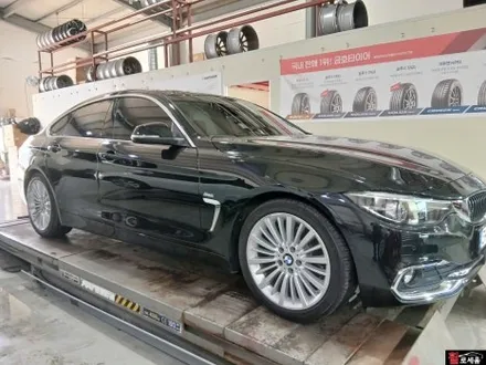 전주 BMW F32 4시리즈 416 럭셔리 18인치 휠복원 (블랙 투톤 다이아컷팅) / 대전 중구 안영동