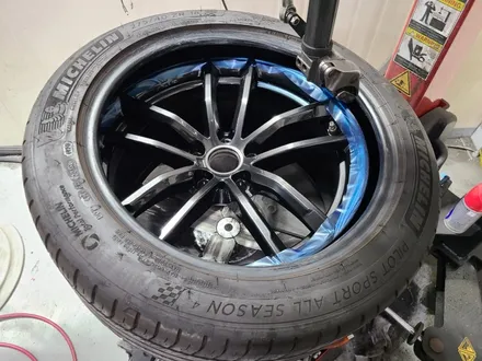 대전 휠복원 휠로세움 - 경북 칠곡 BMW 5시리즈 530I 662M 18인치 고스트크롬 휠도색 / 대전 중구 안영동