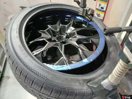 BMW X7 (G07) 915M 22인치 유광블랙 대전 휠도색 (크롬죽이기) / 대전 중구 안영동