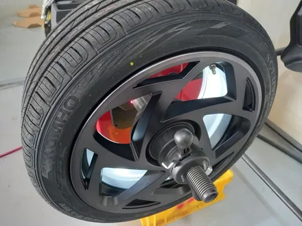 대전 인치업 휠로세움 K5 휠 튜닝 (휴볼트 라디8 radi8 S5 다크미스트 18인치 사제휠) / 대전 중구 안영동