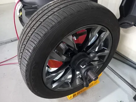 BMW F10 520d 18인치 휠복원 휠수리 (대전 5시리즈 에어로다이나믹 순정휠 중고휠 인치다운) / 대전 중구 안영동
