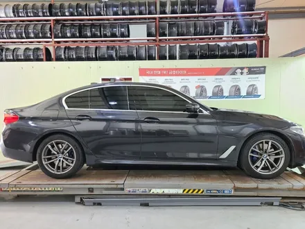대전 휠복원 휠로세움 - 경북 칠곡 BMW 5시리즈 530I 662M 18인치 고스트크롬 휠도색 / 대전 중구 안영동
