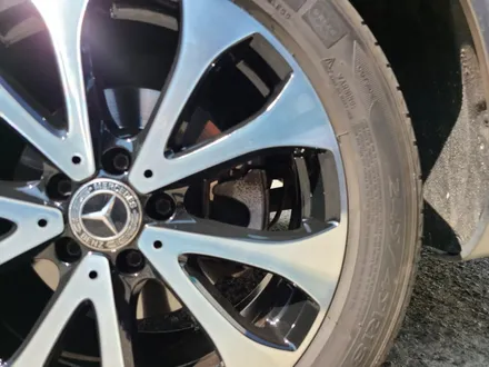 대전 휠복원 휠로세움 - 천안 벤츠 W213 E클래스 18인치 블랙 다이아컷팅 휠도색 / 대전 중구 안영동