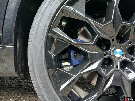 BMW X7 (G07) 915M 22인치 유광블랙 대전 휠도색 (크롬죽이기) / 대전 중구 안영동