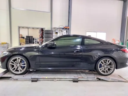 대전 BMW 4시리즈 19인치 기스로 인한 복원 및 유광블랙 투톤 다이아컷팅 휠도색 / 대전 중구 안영동