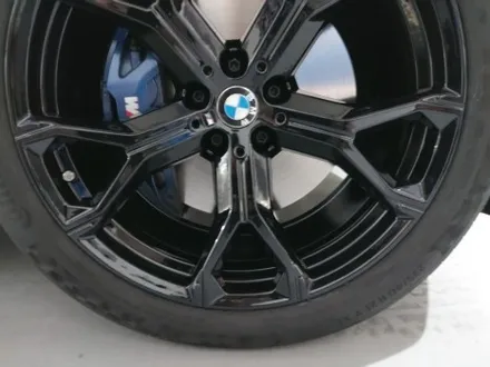 대전 휠복원 휠로세움 / BMW G06 X6 741M 21인치 유광블랙 휠도색 (크롬죽이기) / 대전 중구 안영동