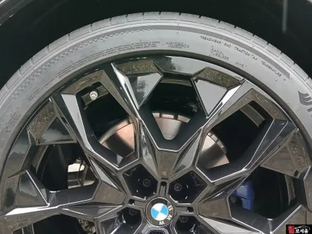 BMW X7 (G07) 915M 22인치 유광블랙 대전 휠도색 (크롬죽이기) / 대전 중구 안영동