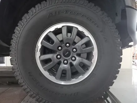 포드 F150 랩터 오프로드 17인치 순정휠 블랙 골드 투톤 분체도장 [대전 휠복원 휠도색 휠로세움] / 대전 중구 안영동