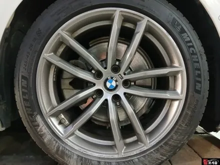 대구 BMW G30 5시리즈 662M 유광블랙 18인치 교체 / 대전 휠도색 / 대전 중구 안영동