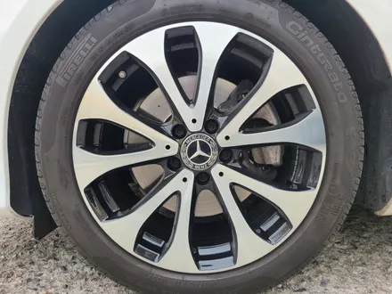 벤츠 W213 E300 18인치 블랙 투톤 다이아컷팅 휠튜닝 (중고휠 교체) / 대전 중구 안영동