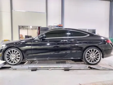 벤츠 W205 C클래스 카브리올레 19인치 AMG 마차 유광블랙 휠도색 대전 휠로세움 / 대전 중구 안영동