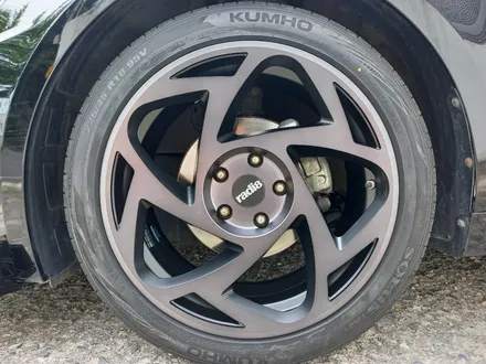 대전 인치업 휠로세움 K5 휠 튜닝 (휴볼트 라디8 radi8 S5 다크미스트 18인치 사제휠) / 대전 중구 안영동