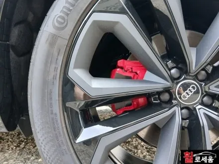 대전 아우디 Q8 22인치 유광블랙 휠도색 + 레드 캘리퍼도색 / 대전 중구 안영동