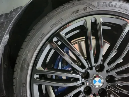BMW G30 5시리즈 664M 19인치 휠복원 및 유광블랙 휠도색 - 대전 휠로세움 / 대전 중구 안영동