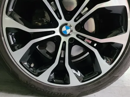 세종 BMW X6 (F16) 30D 20인치 블랙 컷팅 휠도색 - 대전 휠복원 휠로세움 / 대전 중구 안영동