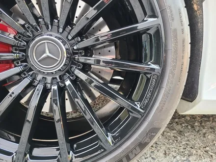 대전 휠복원 휠로세움 - 벤츠 GT43 AMG 20인치 유광블랙 분체 휠도색 + 레드 우레탄 캘리퍼도색 / 대전 중구 안영동