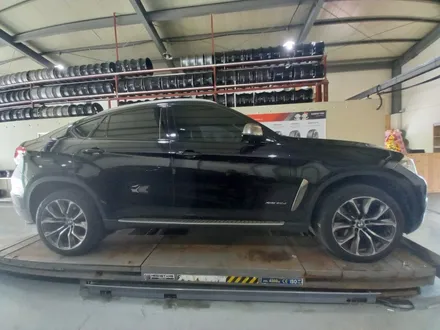 BMW F15 X5, X6 40d 20인치 순정휠 유광블랙 휠도색 [대전 휠복원 휠로세움] / 대전 중구 안영동