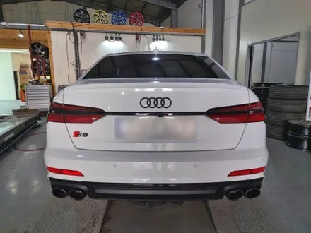 아우디 A6 C8 인치업 (A7 4K 20인치 중고휠 + 벤투스 S2 AS 타이어) 대전 휠복원 휠로세움 / 대전 중구 안영동
