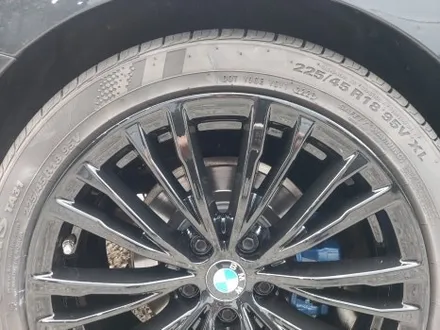 휠 기스 복원, 유광블랙 분체 휠도색, 블루 우레탄 캘리퍼도색 대전 휠로세움 (BMW G20 3시리즈 럭셔리 18인치) / 대전 중구 안영동