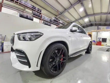 대전 W167 GLE 53 AMG 21인치 유광블랙 휠복원 + 우레탄 레드 캘리퍼도색 / 대전 중구 안영동