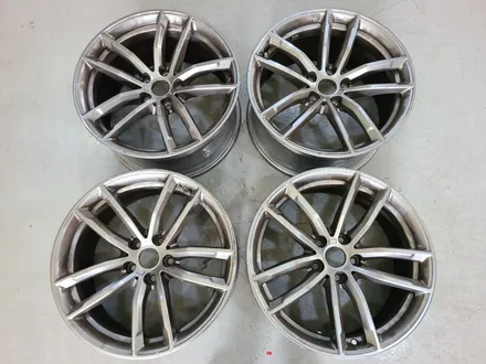 대전 휠복원 휠로세움 - 경북 칠곡 BMW 5시리즈 530I 662M 18인치 고스트크롬 휠도색 / 대전 중구 안영동