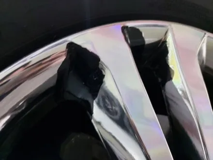 대전 휠복원 카니발 크롬 하자, 도장 벗겨짐 불량 (더뉴카니발 19인치 유광블랙 교체) / 대전 중구 안영동
