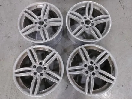 BMW F10 5시리즈 351M 19인치 순정휠 (하이퍼블랙 분체도장 대전 휠도색) / 대전 중구 안영동