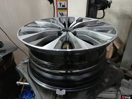 청주 기아 K8 17인치에서 대전 인치업 (19인치 대전 중고 휠복원 제품) / 대전 중구 안영동