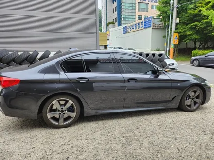 BMW G30 5시리즈 664M 19인치 휠복원 및 유광블랙 휠도색 - 대전 휠로세움 / 대전 중구 안영동