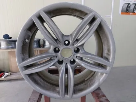 BMW F10 5시리즈 351M 19인치 순정휠 (하이퍼블랙 분체도장 대전 휠도색) / 대전 중구 안영동