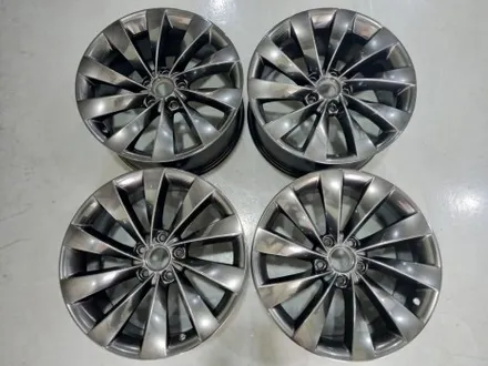 대전 휠복원 폭스바겐 파사트 CC 휠 교체 (인터고라스 18인치 중고휠) + 벤투스 S2 AS 235/45/18 타이어 / 대전 중구 안영동