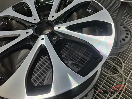 벤츠 E 클래스 E300[양주휠수리,양주휠복원,양주휠도색] / 포천시 가산면