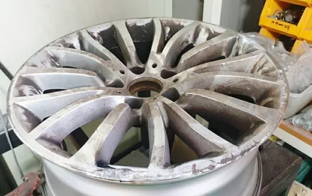 BMW순정휠 용접 복원 후 블랙 무광 도장 작업 / 포천시 가산면