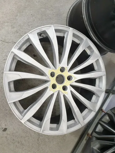 포천휠복원 올 뉴 카니발 22인치 용접 복원 크롬 도장 / 포천시 가산면