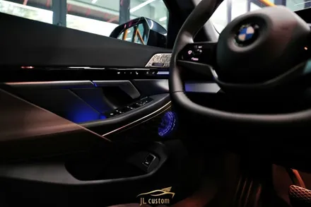 신형 5시리즈 아이코닉 글로우 회오리 풀커버 BMW G60 시공 / 하남, 강동, 송파