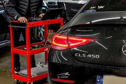 벤츠 CLS 450 AMG 스티어링 휠 교체 시공 / R버튼 활성화 / 제이엘커스텀 / 하남, 강동, 송파