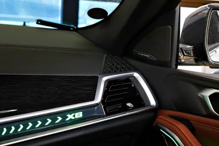 BMW 신형 X6 블랙 유광 그릴 교체 + 회오리 풀커버 토탈시공. / 하남, 강동, 송파