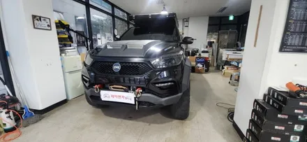 렉스턴스포츠 전면썬팅과 전면유리교환 크락션 작업 / 안산 단원구 초지동