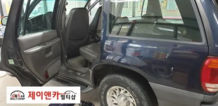 포드 구형 익스플로러 썬팅/블랙박스/내비 장착 / 안산 단원구 초지동