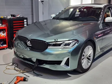 BMW G바디 5시리즈 520i , 자사OEM 고광도필름 전체랩핑, 일산 성석동 사리현동 자동차랩핑 사고수리맛집 제이엔제이컴퍼니 여성랩핑 랩핑교육 수입차랩핑 / 고양시 성석동