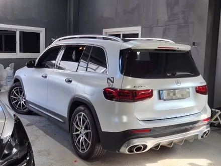 메르세데스 벤츠 GLB35 AMG, 블랙도장에서 제이엔제이필름 사틴화이트 전체랩핑시공! 경기도 김포 풍무동 자동차랩핑 수입자동차 사고수리 및 신형개조 전문은 역시 제이엔제이! / 고양시 성석동