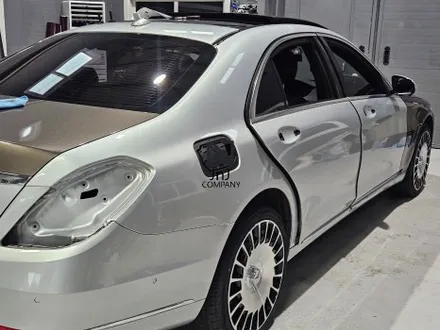 메르세데스 벤츠 전기형 W222 S-Class 350d, 후기형 마이바흐 신형개조 컨버전 이후 전체랩핑시공! 마이바흐상징 듀오(투)톤&코치라인까지! 랩핑은 경기도 일산 제이엔제이 / 고양시 성석동